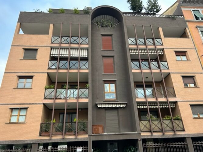 Appartamento- Milano Zona Viale Jenner/ Via Lancetti